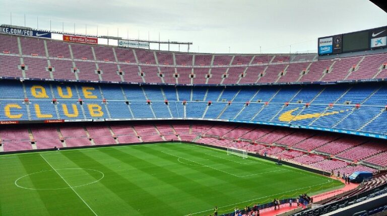 Zeitreise in die Vergangenheit: Rückblick auf die CL-Trophäen des FC Barcelona!
