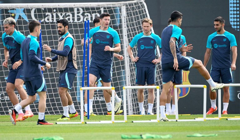 FC Barcelona Training Champions League